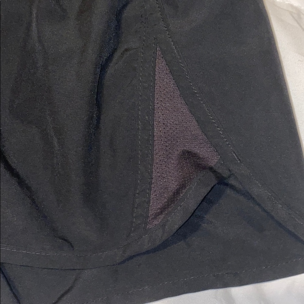 Shorts - Picture 2 of 3